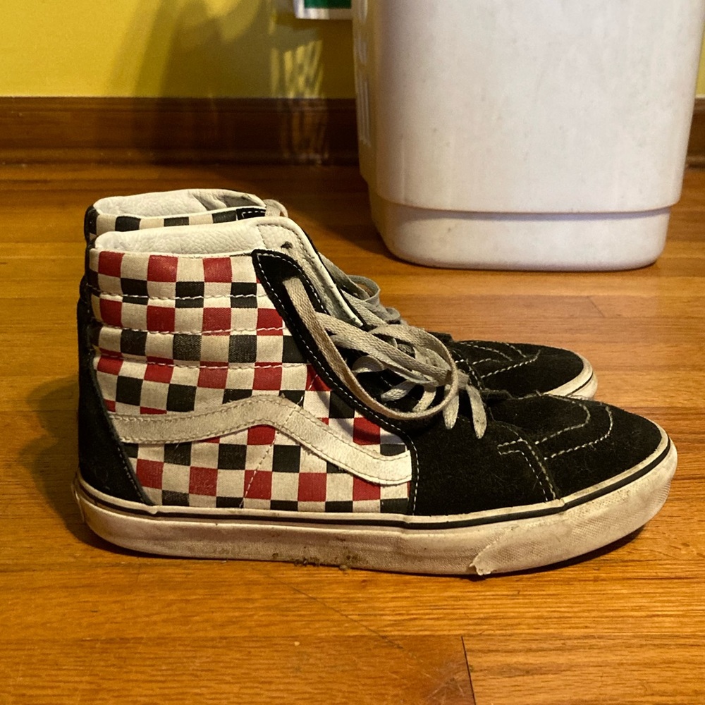 red black checkerboard vans
